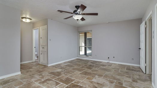 Houston 1-story, 2-bed 112 Old Bridge Lake-idx