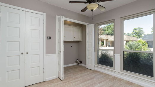 Houston 1-story, 2-bed 112 Old Bridge Lake-idx