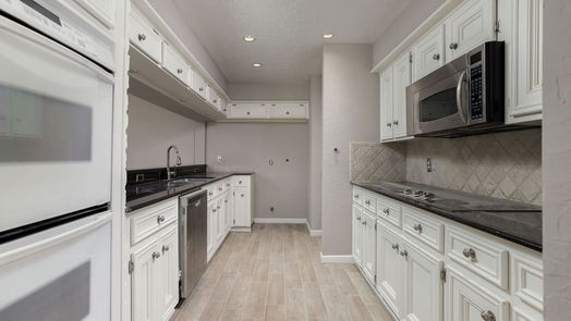 Houston 1-story, 2-bed 112 Old Bridge Lake-idx