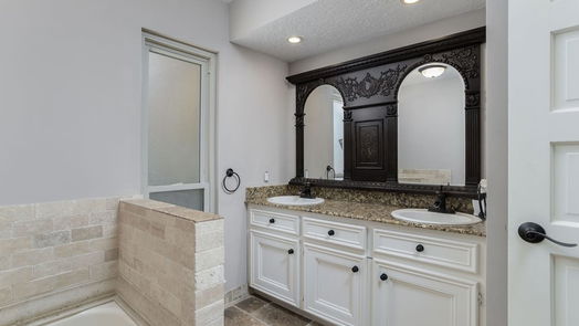 Houston 1-story, 2-bed 112 Old Bridge Lake-idx