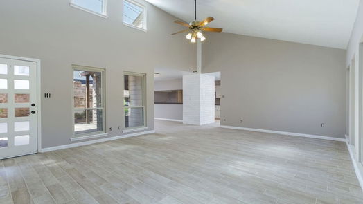 Houston 1-story, 2-bed 112 Old Bridge Lake-idx
