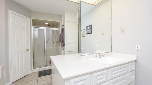 Houston 1-story, 2-bed 5718 Champions Glen Drive-idx