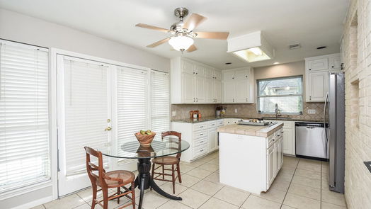 Houston 1-story, 2-bed 5718 Champions Glen Drive-idx