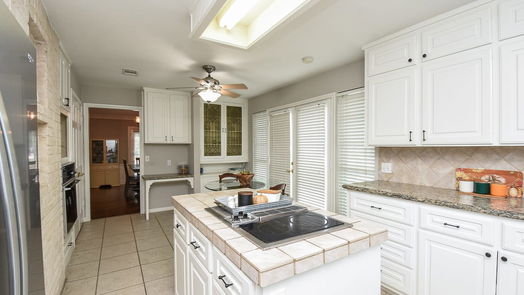 Houston 1-story, 2-bed 5718 Champions Glen Drive-idx