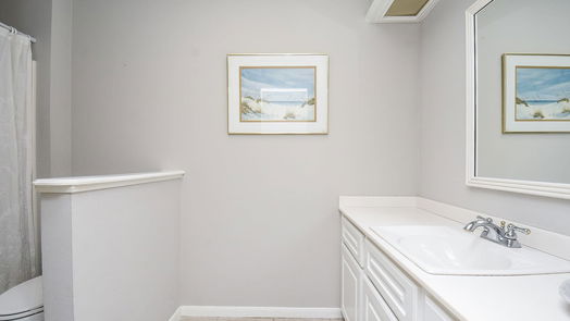 Houston 1-story, 2-bed 5718 Champions Glen Drive-idx