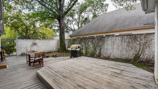 Houston 1-story, 2-bed 5718 Champions Glen Drive-idx