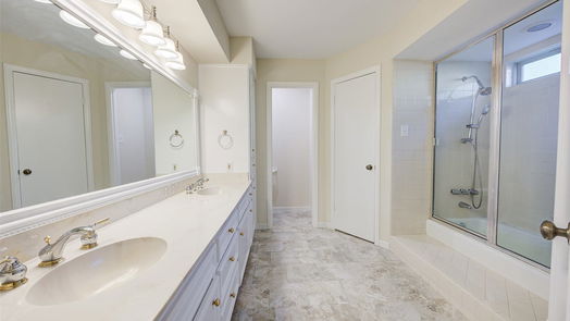 Houston 2-story, 3-bed 204 Old Bridge Lake-idx