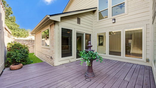 Houston 2-story, 3-bed 204 Old Bridge Lake-idx