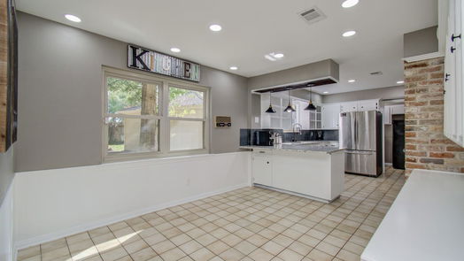 Houston 2-story, 4-bed 5315 Lookout Mountain Drive-idx