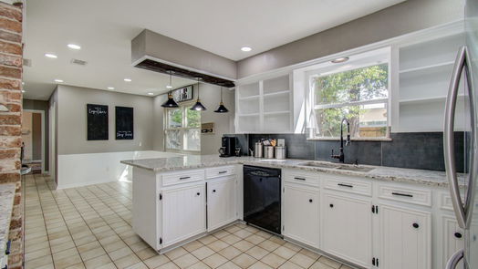 Houston 2-story, 4-bed 5315 Lookout Mountain Drive-idx