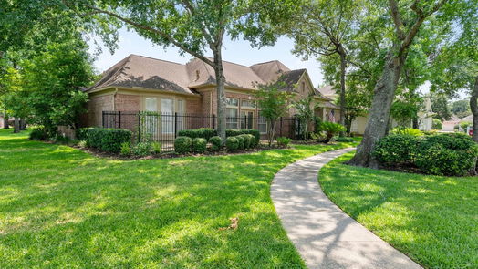 Houston 1-story, 3-bed 20 Villa Bend Drive-idx