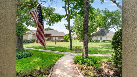 Houston 1-story, 3-bed 20 Villa Bend Drive-idx