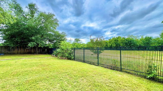 Houston 2-story, 4-bed 5318 Handbrook Drive-idx