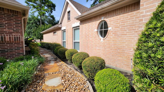 Houston 1-story, 3-bed 8 Villa Bend Drive-idx