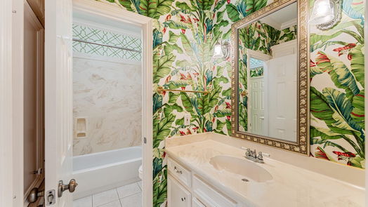 Houston 1-story, 3-bed 28 Champion Villa Drive-idx