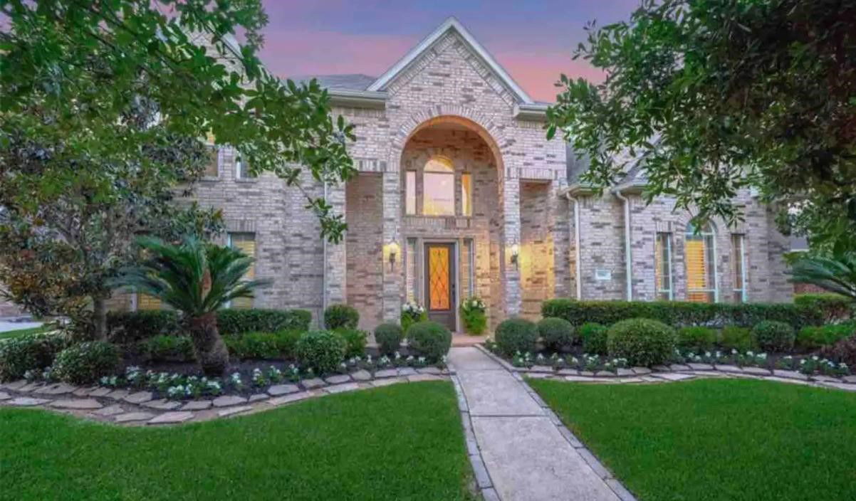 Houston 2-story, 6-bed 5510 Darschelle Drive-idx