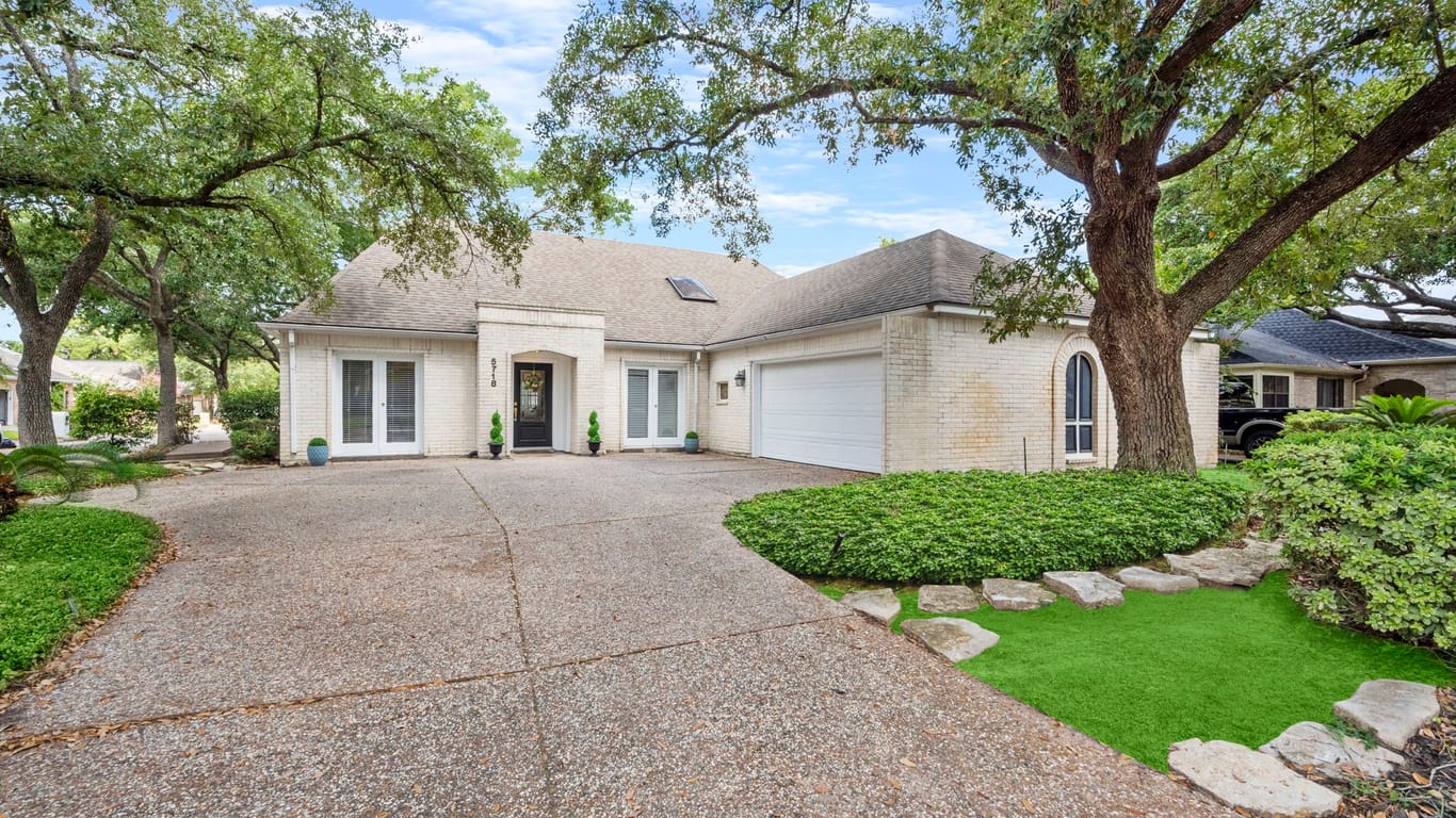 Houston 1-story, 2-bed 5718 Champions Glen Drive-idx