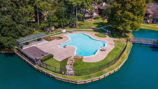 Houston 1-story, 3-bed 127 Old Bridge Lake-idx