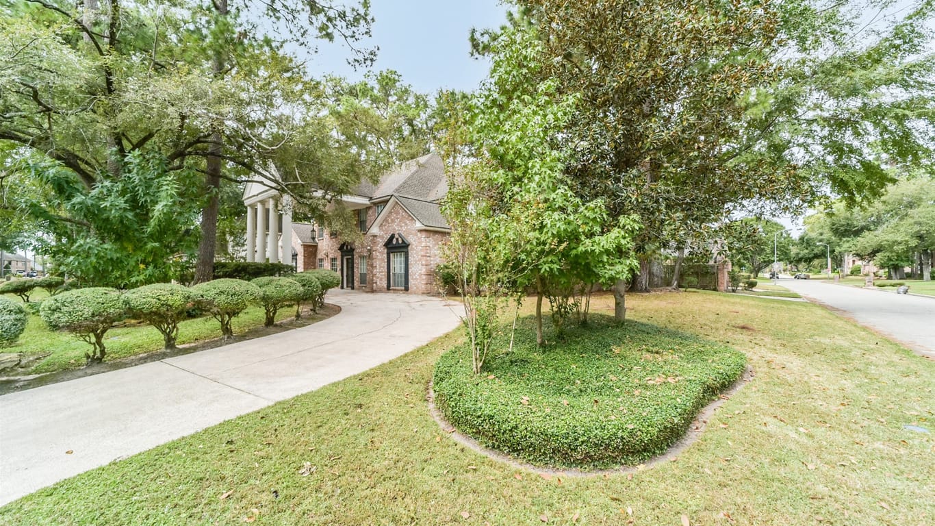 Houston 2-story, 5-bed 5202 Charnwick Court-idx