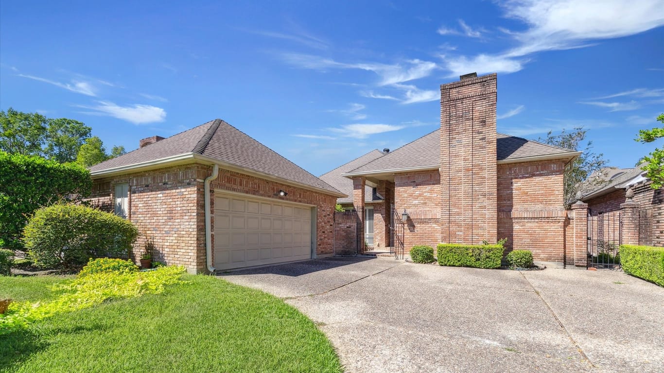 Houston 1-story, 3-bed 5118 Olympia Fields Lane-idx