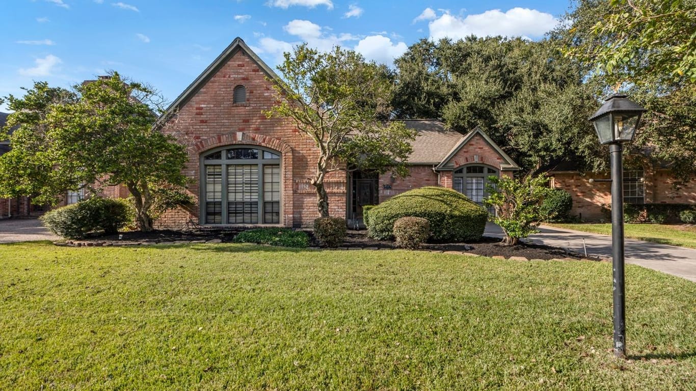 Houston 1-story, 3-bed 5106 Olympia Fields Lane-idx