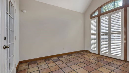 Houston 1-story, 3-bed 5106 Olympia Fields Lane-idx