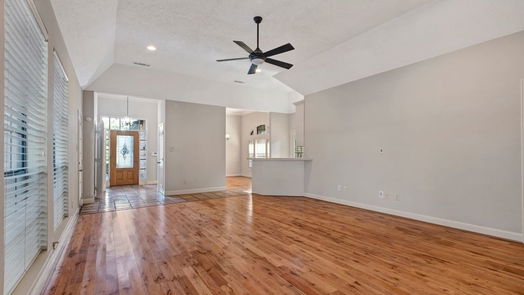 Houston 1-story, 3-bed 5106 Olympia Fields Lane-idx