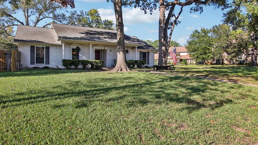 Houston null-story, 5-bed 5902 Lookout Mountain Drive-idx