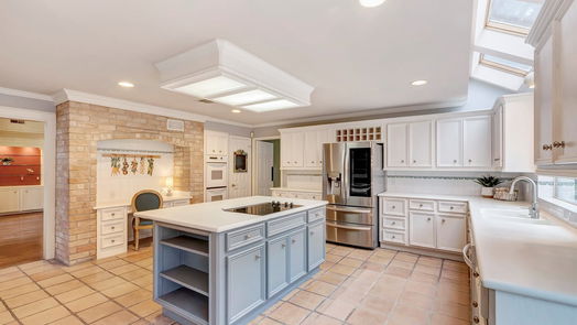 Houston 2-story, 4-bed 5602 Court Of York-idx