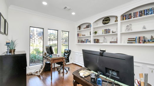 Houston 2-story, 4-bed 6715 FAWNCLIFF Drive-idx