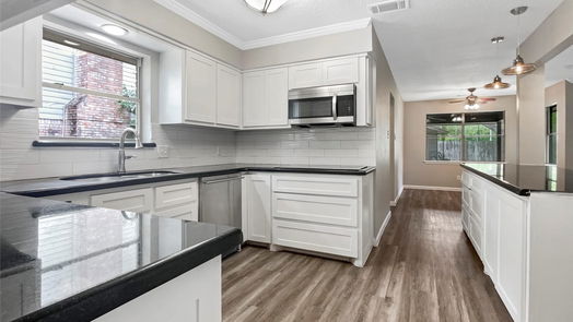 Houston 2-story, 4-bed 10910 Fawnview Drive-idx