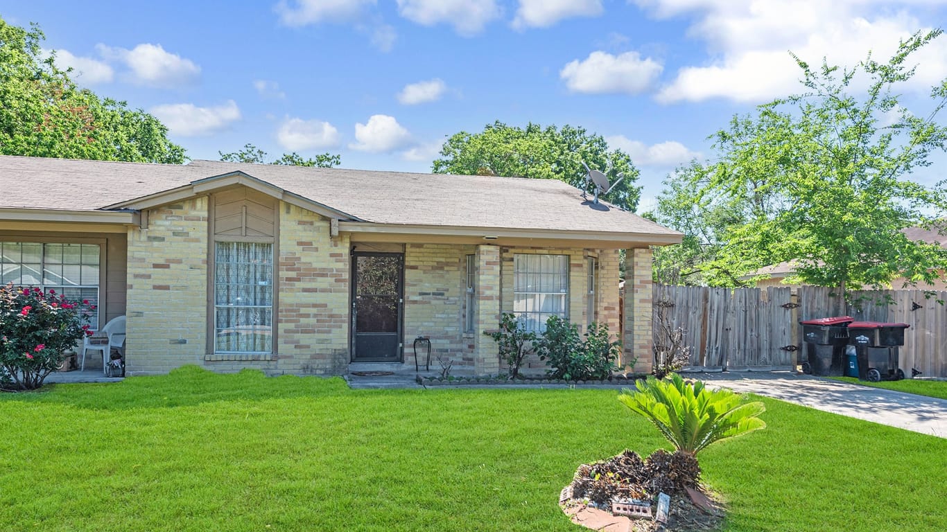 Houston 1-story, 2-bed 12634 Summer Mill Drive-idx