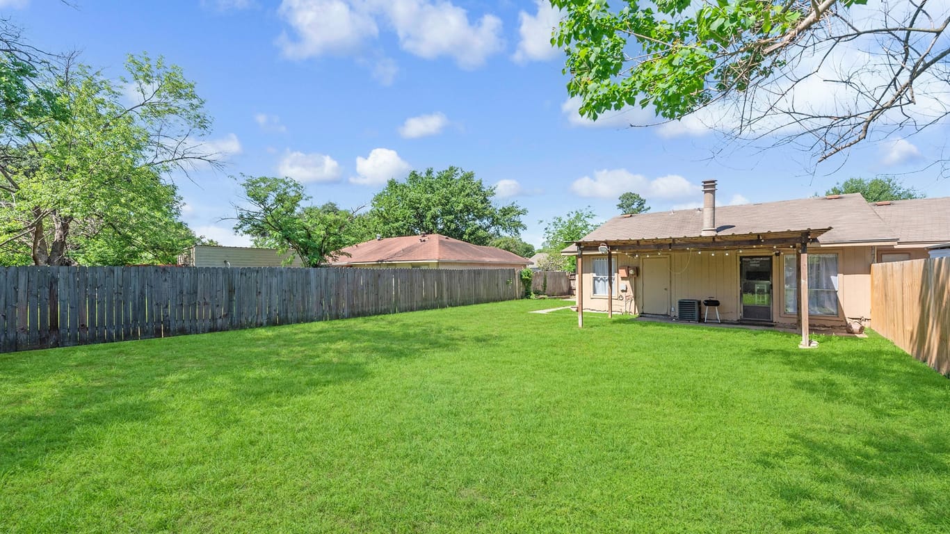 Houston 1-story, 2-bed 12634 Summer Mill Drive-idx