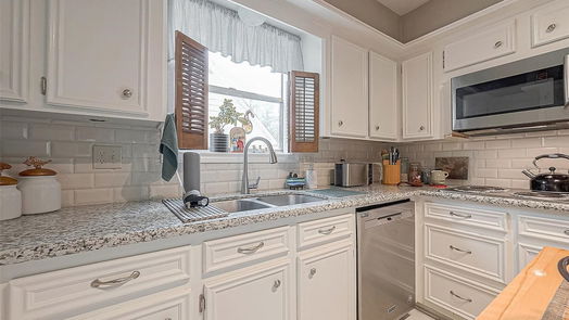 Houston null-story, 4-bed 11518 Normont Drive-idx