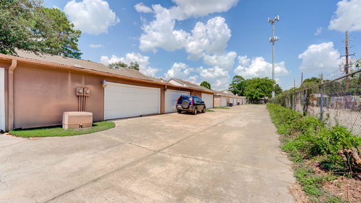 Houston 2-story, 3-bed 10829 Norchester Village Drive-idx