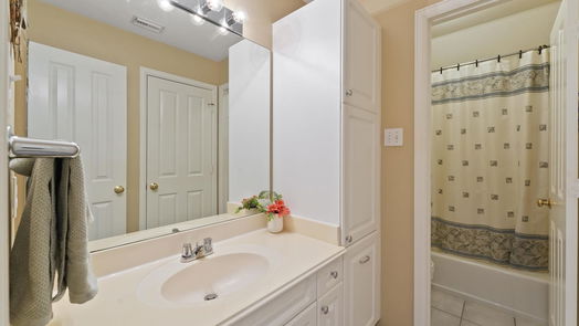 Houston 2-story, 3-bed 12119 Silver Creek Drive-idx