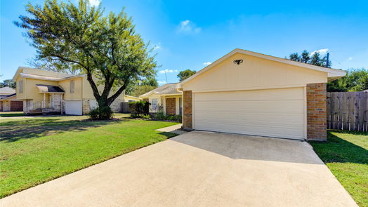 Houston 1-story, 3-bed 9811 Thistle Trail Drive-idx