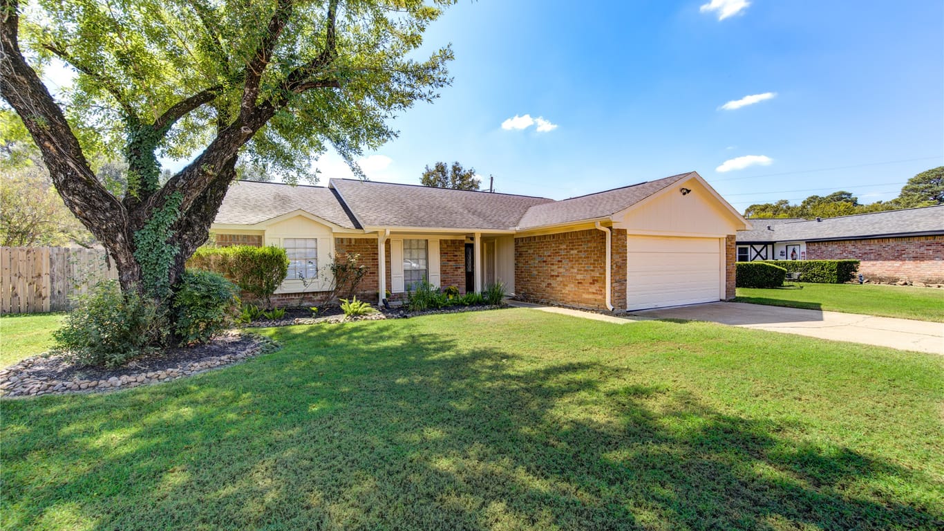 Houston 1-story, 3-bed 9811 Thistle Trail Drive-idx