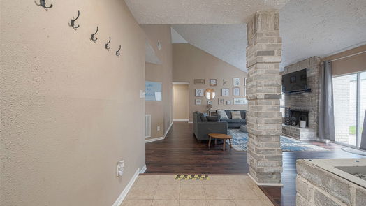Houston 1-story, 3-bed 8302 Sandy Glen Lane-idx
