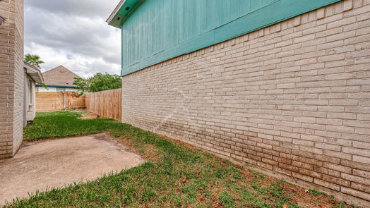Houston 1-story, 3-bed 8302 Sandy Glen Lane-idx