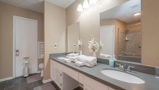 Houston 1-story, 3-bed 8302 Sandy Glen Lane-idx