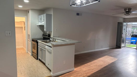 Houston null-story, 2-bed 10655 Braes Bend Drive-idx