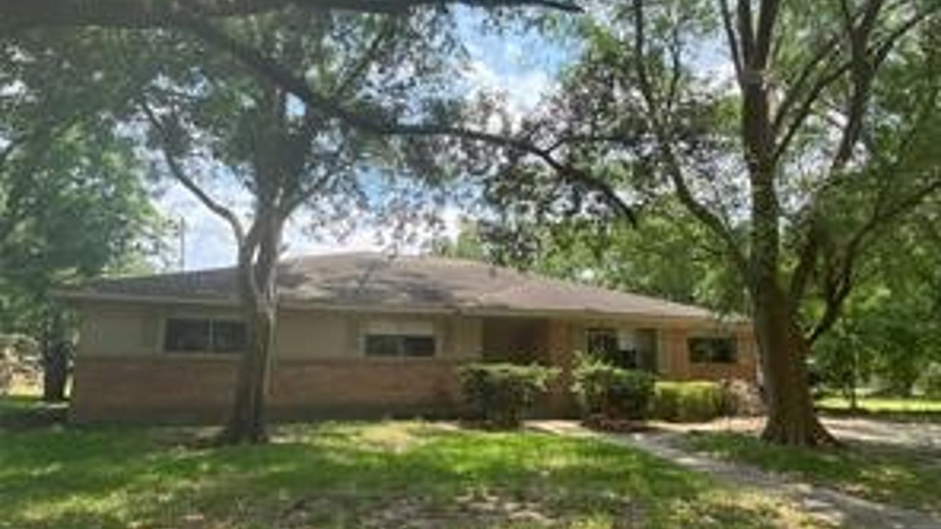 Houston 1-story, 4-bed 7915 S Braeswood Boulevard-idx