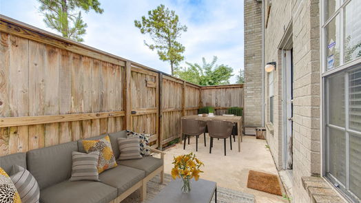 Houston 2-story, 2-bed 8245 Creekbend Drive-idx