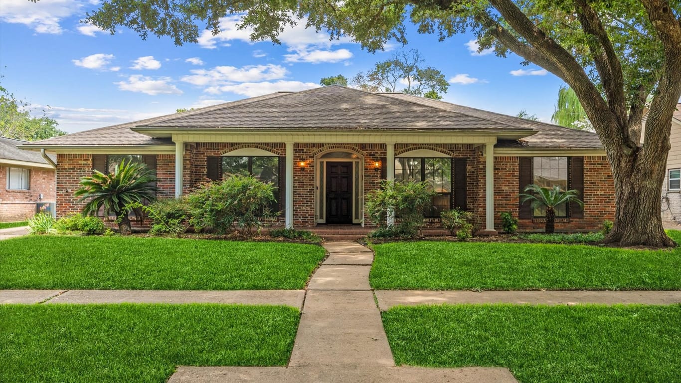 Houston 1-story, 4-bed 7618 Burning Hills Drive-idx