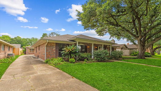 Houston 1-story, 4-bed 7618 Burning Hills Drive-idx