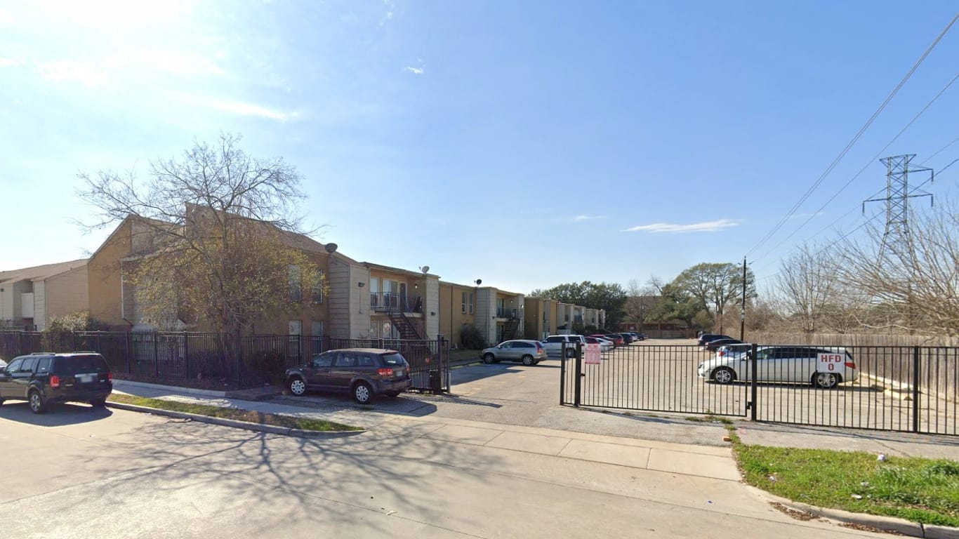 Houston 1-story, 2-bed 8100 Creekbend Drive 167-idx