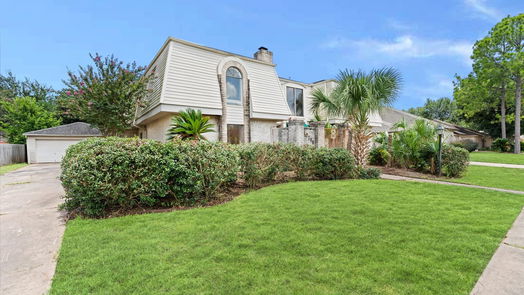 Houston 2-story, 4-bed 10715 Braes Bayou Drive-idx