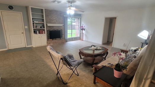 Houston null-story, 6-bed 12011 Sharpcrest Street-idx