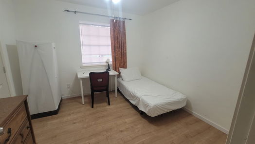 Houston null-story, 6-bed 12011 Sharpcrest Street-idx